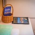 3 Beaches With Free Parking Apartman
