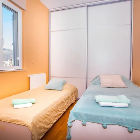 3 Beaches With Free Parking Apartment *