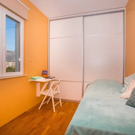 Apartment 3 Beaches With Free Parking *