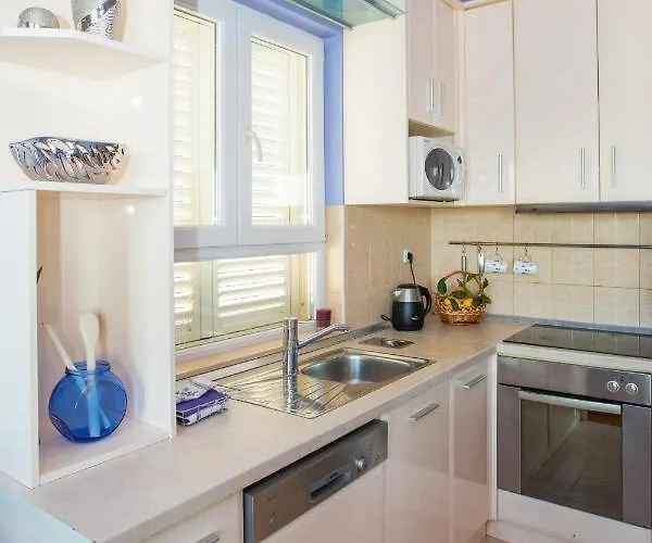 Apartment 3 Beaches With Free Parking