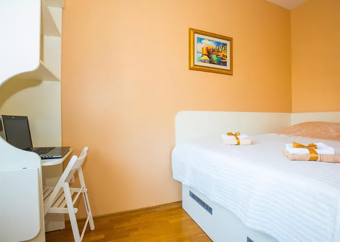 3 Beaches With Free Parking Apartment Dubrovnik