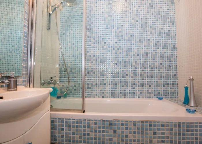 3 Beaches With Free Parking