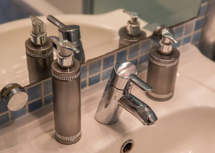 Apartment 3 Beaches With Free Parking